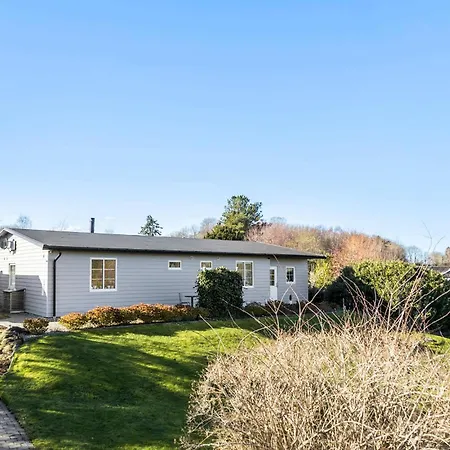 2 Bedroom Awesome In